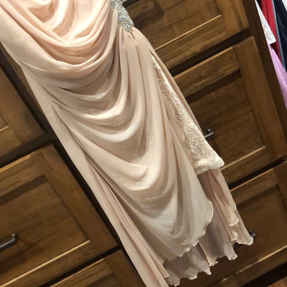 Dresses & Skirts - Extremely comfortable occasion dress